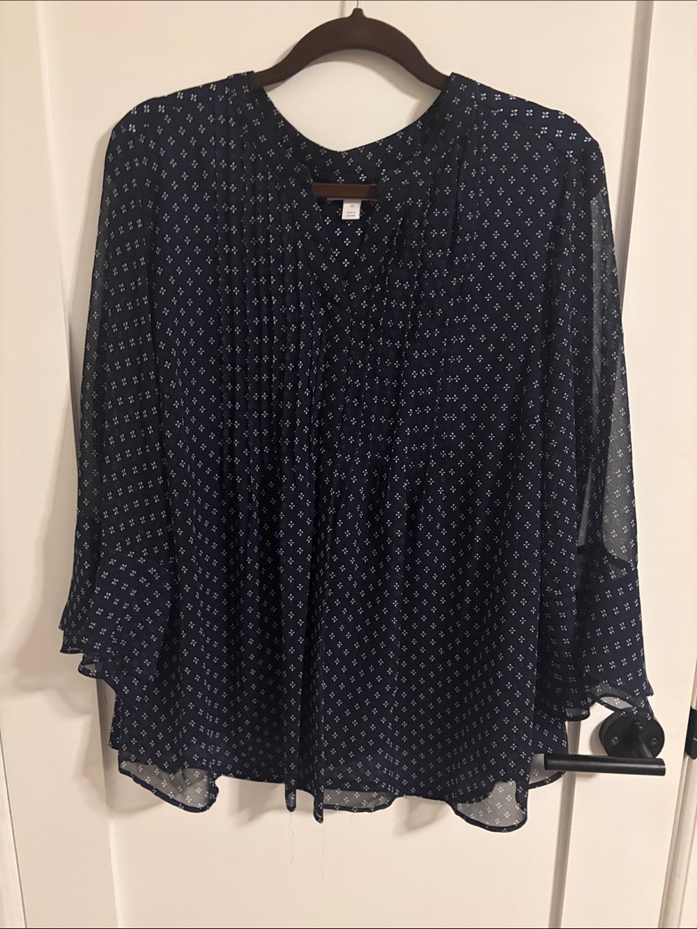 Charter Club Navy Printed V-Neck Tunic Blouse. 2X women’s plus size.